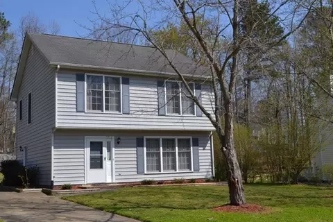 5712 Hadrian Dr, Durham, NC 27703 photo 3