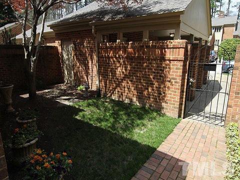 4 Innisfree Dr, Durham, NC 27707 photo 15