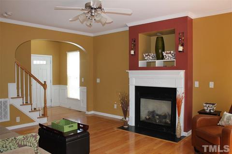 8 Silverbell Ct, Durham, NC 27713 photo 3