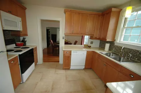219 W Trinity Ave, Durham, NC 27701 photo 8