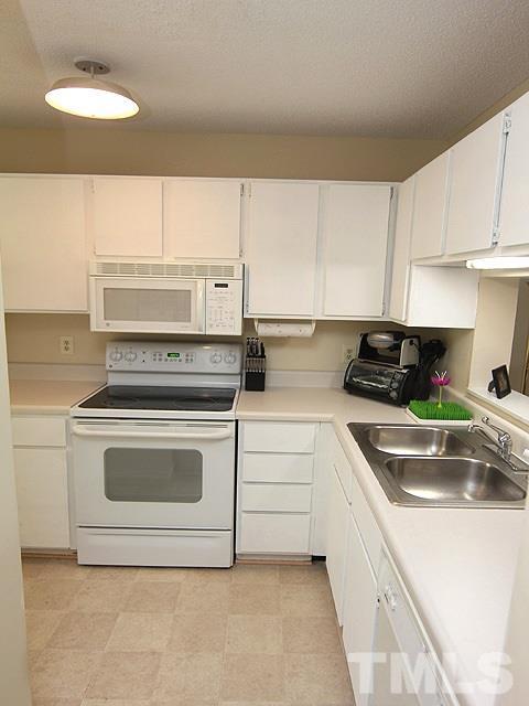2 Prestwick Pl, Durham, NC 27705 photo 9