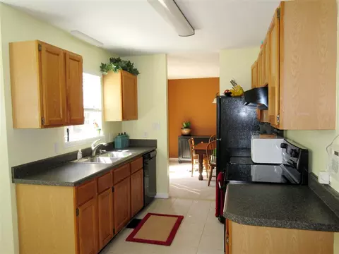 210 Hemmingwood Dr, Durham, NC 27713 photo 8