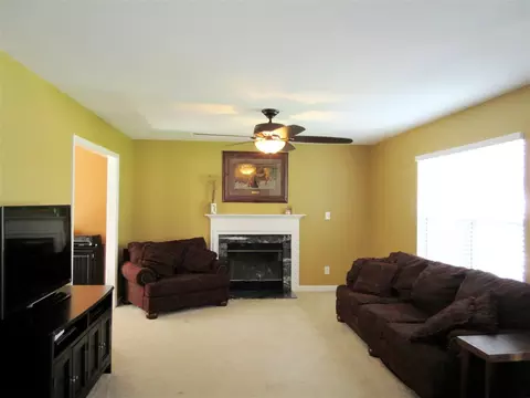 210 Hemmingwood Dr, Durham, NC 27713 photo 5
