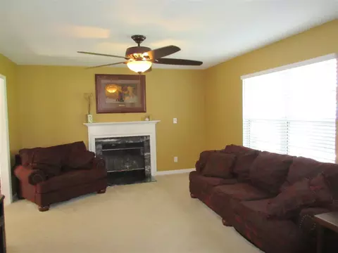 210 Hemmingwood Dr, Durham, NC 27713 photo 4