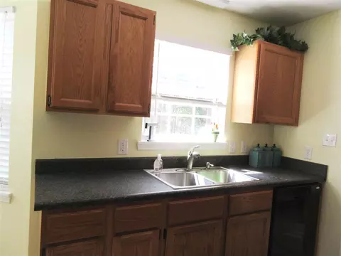 210 Hemmingwood Dr, Durham, NC 27713 photo 6