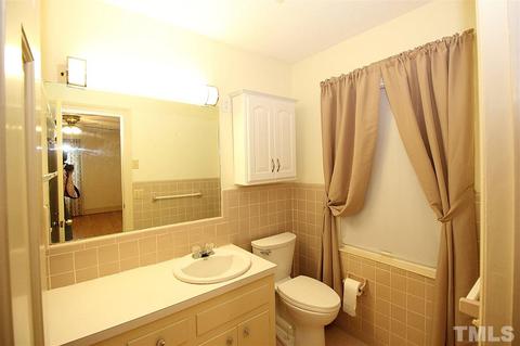 702 SW Maynard Rd, Cary, NC 27511 photo 14