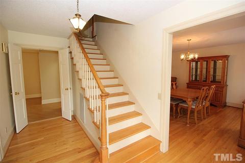 702 SW Maynard Rd, Cary, NC 27511 photo 2