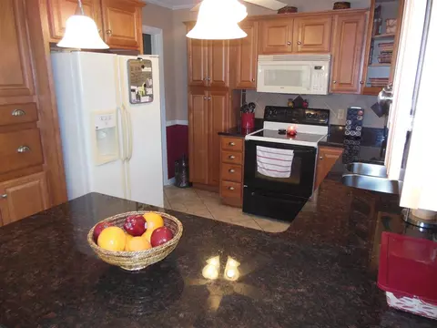 306 Forestview St, Ramseur, NC 27316 photo 8