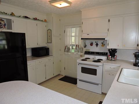1104 Ridge Rd, Roxboro, NC 27573 photo 6