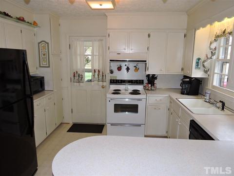 1104 Ridge Rd, Roxboro, NC 27573 photo 3
