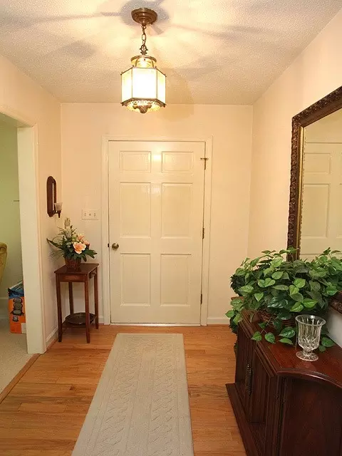 253 Summerwinds Dr, Cary, NC 27518 photo 5