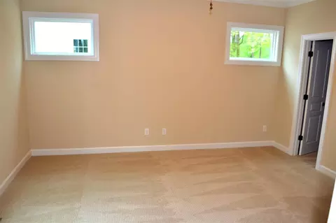 1724 Arrowhead Dr, Durham, NC 27705 photo 8