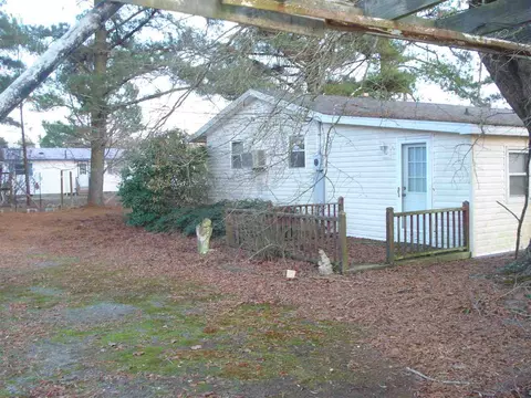 39 Friendship Ln, Erwin, NC 28339 photo 2