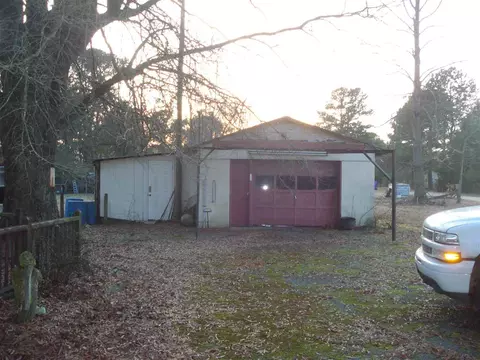 39 Friendship Ln, Erwin, NC 28339 photo 3