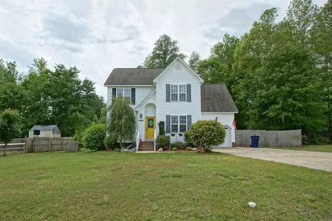 40 Gray Ghost St, Benson, NC 27504 photo 2