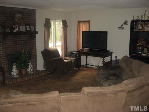 1633 Rowemont Dr, Durham, NC 27705 photo 5