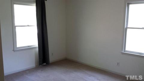 613 Lindley Dr, Durham, NC 27703 photo 9