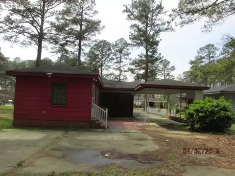304 Pine, Smithfield, NC 27577 photo 2