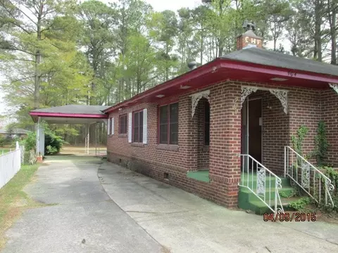 304 Pine, Smithfield, NC 27577 photo 3