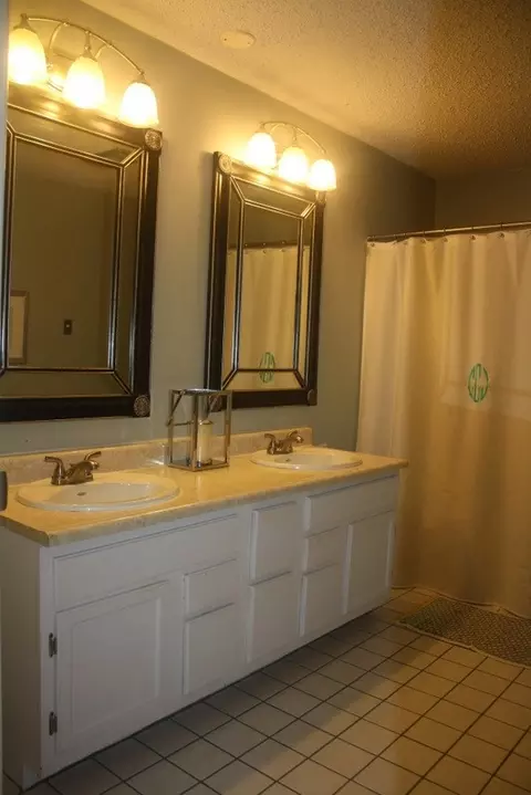 908 S First St, Smithfield, NC 27577 photo 4