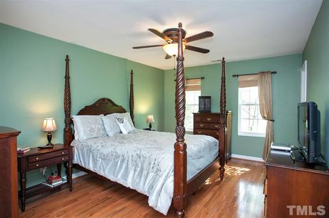 2011 Chedington Dr, Apex, NC 27502 photo 11
