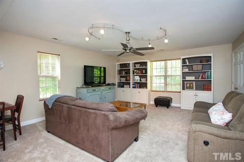 2011 Chedington Dr, Apex, NC 27502 photo 17