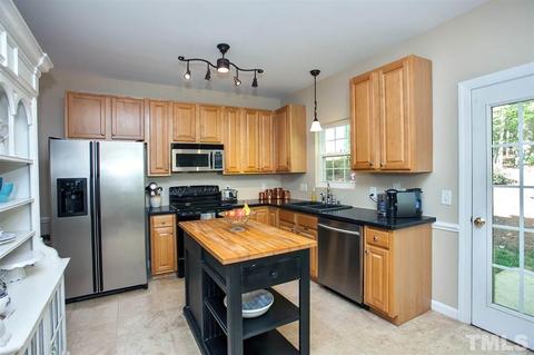 2011 Chedington Dr, Apex, NC 27502 photo 4
