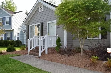 6709 Risdon Ct, Raleigh, NC 27616 photo 2