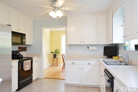 863 Sunrise Dr, Garner, NC 27529 photo 5