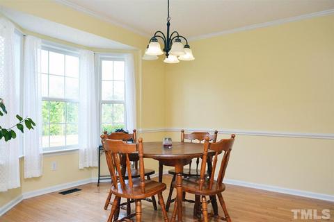 863 Sunrise Dr, Garner, NC 27529 photo 2