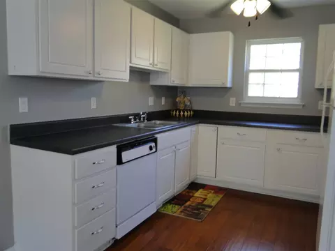 403 Greystone Dr, Durham, NC 27705 photo 6