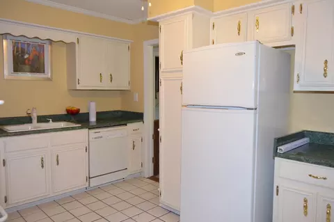 131 Castle Dr, Smithfield, NC 27577 photo 6