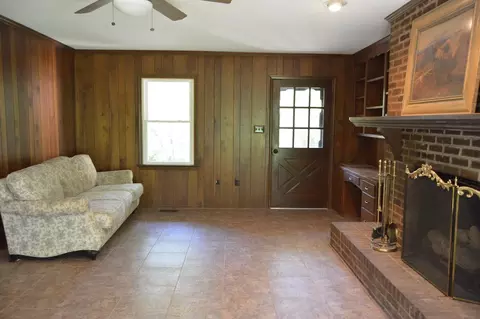 131 Castle Dr, Smithfield, NC 27577 photo 10