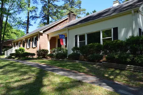 131 Castle Dr, Smithfield, NC 27577 photo 2