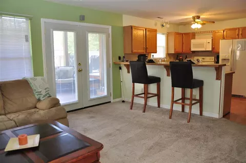 207 Long Crescent Dr, Durham, NC 27712 photo 7