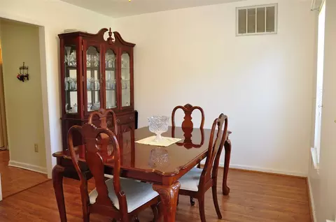 207 Long Crescent Dr, Durham, NC 27712 photo 8