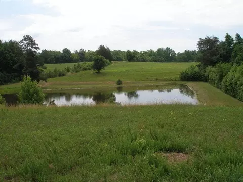 493 Sunset Dr, Milton, NC 27305 photo 7