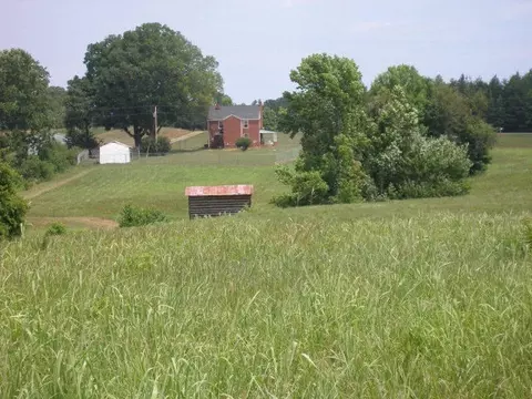 493 Sunset Dr, Milton, NC 27305 photo 8