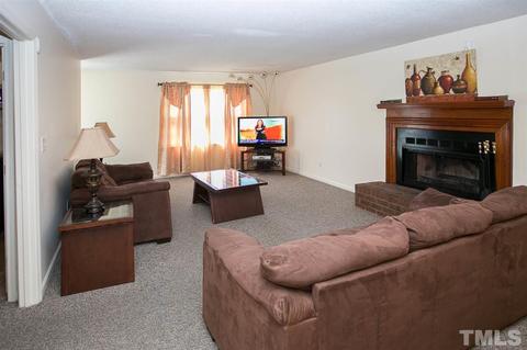1707 Collier Dr, Durham, NC 27707 photo 4