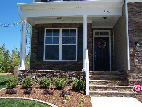 1801 Hemlock Hills Dr, Durham, NC 27703 photo 2