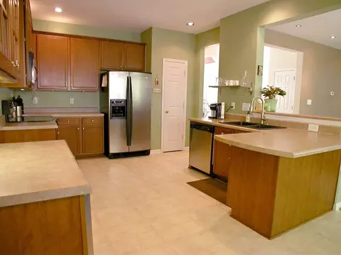 2506 Oleander Dr, Durham, NC 27703 photo 9