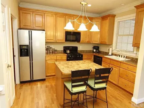 136 Eagles Nest Dr, Durham, NC 27712 photo 4