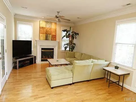 136 Eagles Nest Dr, Durham, NC 27712 photo 5