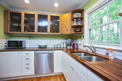 100 Cavendish Dr, Cary, NC 27513 photo 5