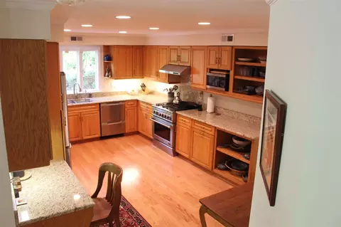 9 Winthrop Ct, Durham, NC 27707 photo 9