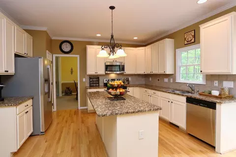 9 Queensland Ct, Durham, NC 27712 photo 4