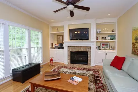9 Queensland Ct, Durham, NC 27712 photo 7