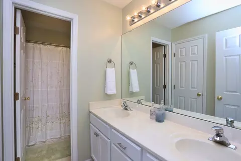 9 Queensland Ct, Durham, NC 27712 photo 17