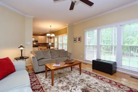 9 Queensland Ct, Durham, NC 27712 photo 8