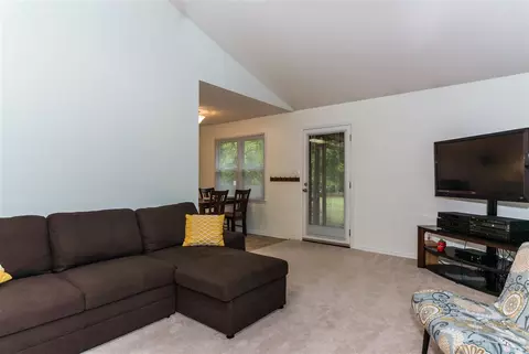 524 Hillcrest Dr, Garner, NC 27529 photo 4